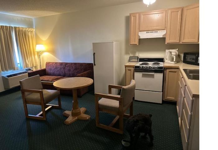 Oakridge Motel Newaygo エクステリア 写真