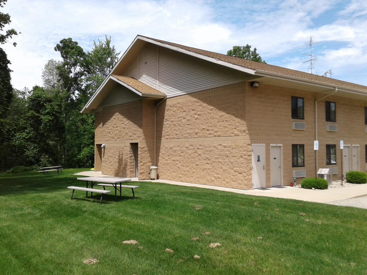 Oakridge Motel Newaygo エクステリア 写真